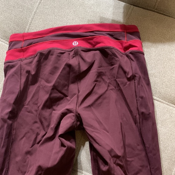 Lululemon pants size 4 - Picture 3 of 4